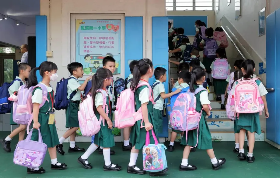 香港英语课程新变化：国家安全与爱国主义成为小学教育重点