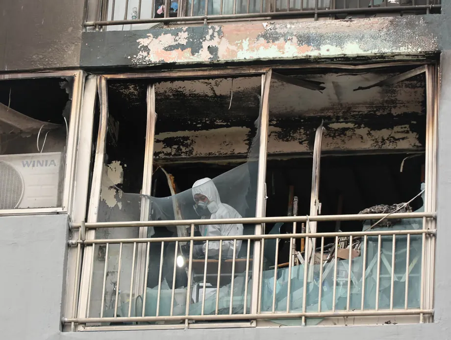 韩国致命住宅火灾引发关于儿童独自在家的争论