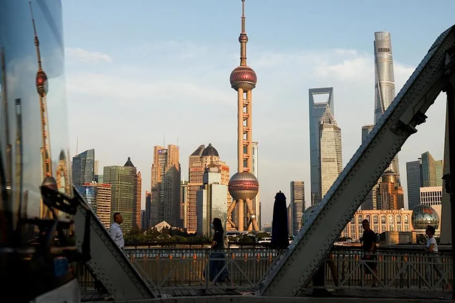 2025年中国股市强势回归：流动性、乐观情绪与未来走势