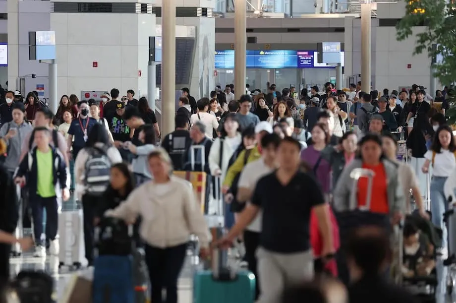 韩国考虑扩大周一补休制度：这对劳动者、企业和社会意味着什么