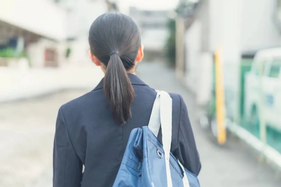 为什么暑假结束对日本青少年来说如此痛苦：剖析一场全国性危机
