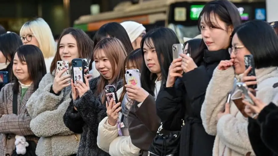 日本一城镇提议将全体居民每日智能手机使用时间限制为两小时
