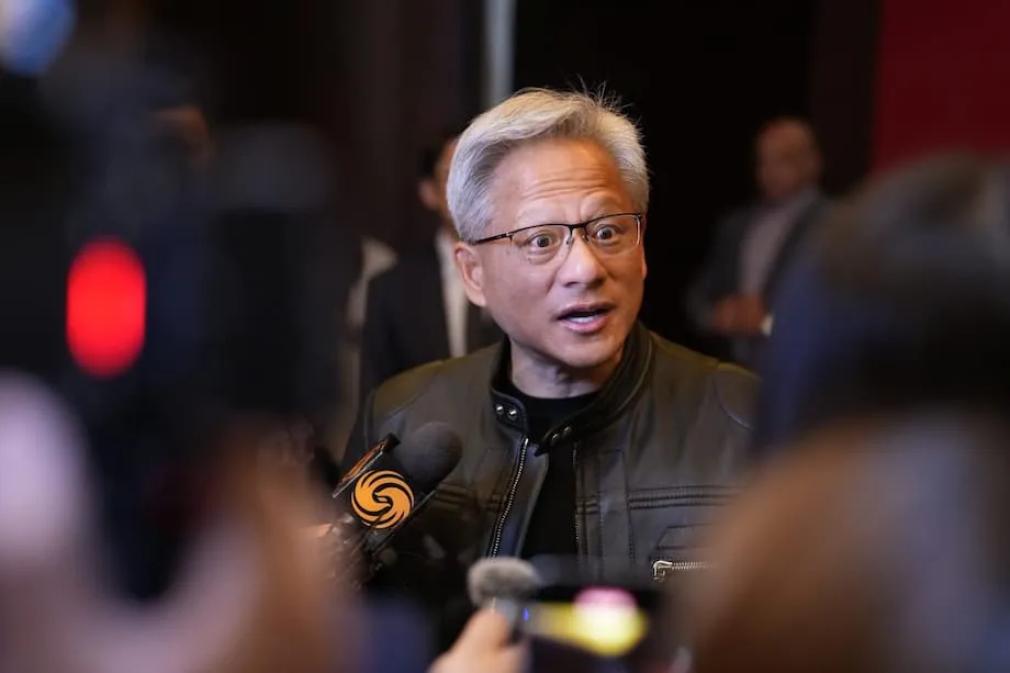 英伟达遭出口禁令,中国寒武纪股价飙升:芯片战如何重塑全球人工智能竞赛