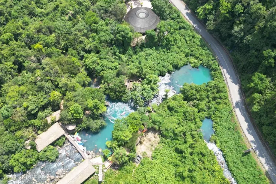 越南丰芽-格邦国家公园迎游客探访神秘的莫瀑溪