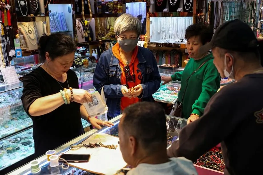 人口老龄化重塑消费市场，中国加大力度发展银发经济