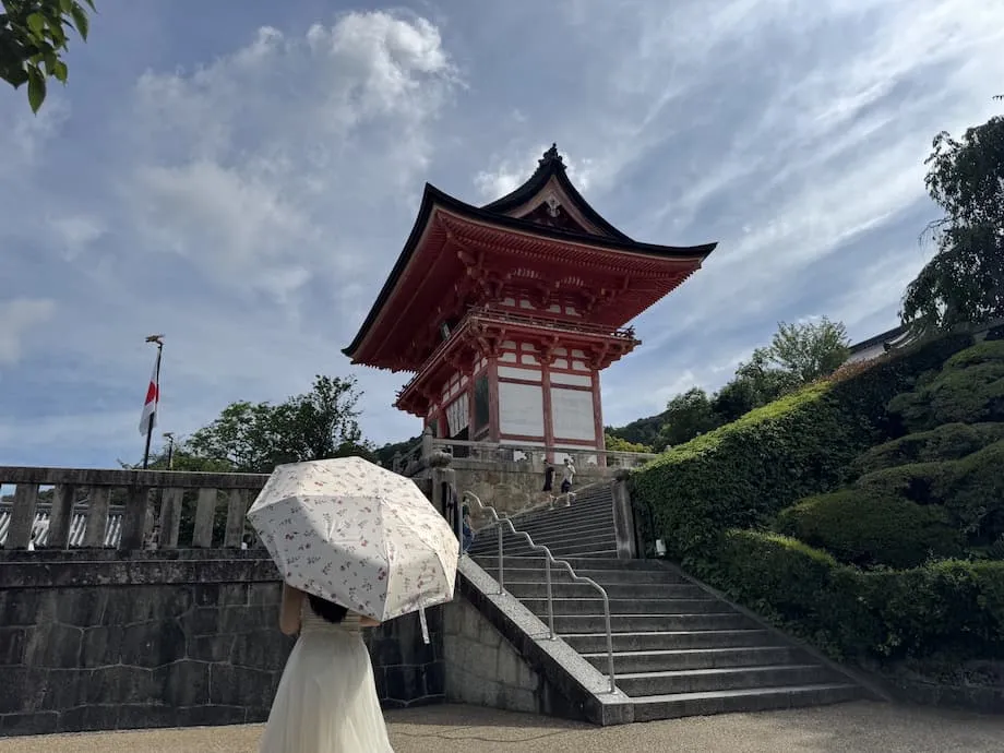 京都过度旅游：实地见闻与数据解读