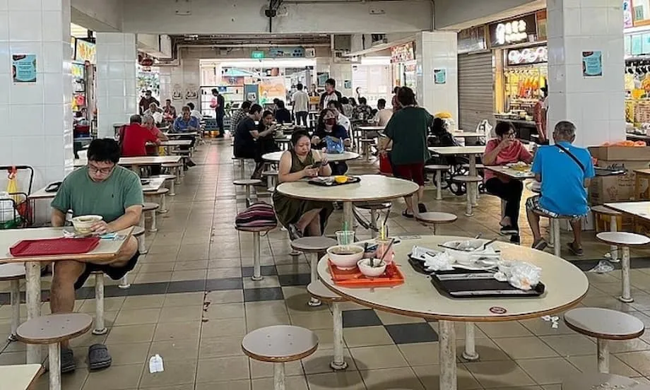 新加坡六家小贩中心将于2025年9月至12月关闭升级