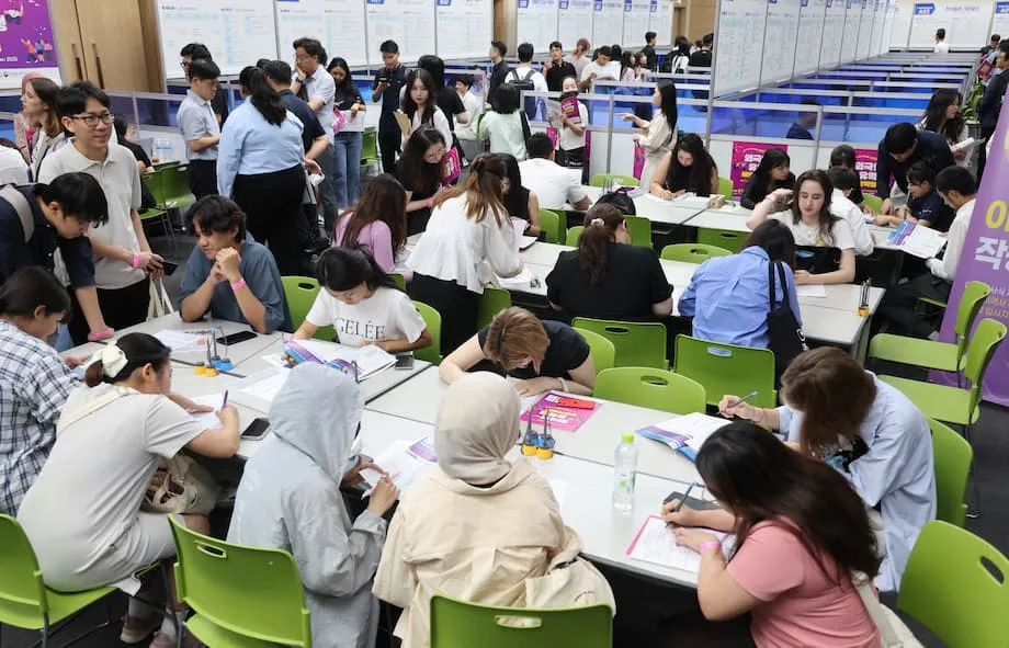韩国国际学生人数突破30万，校园面貌随之改变