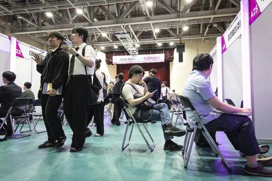 韩国每周工作四天半计划面临生产率考验