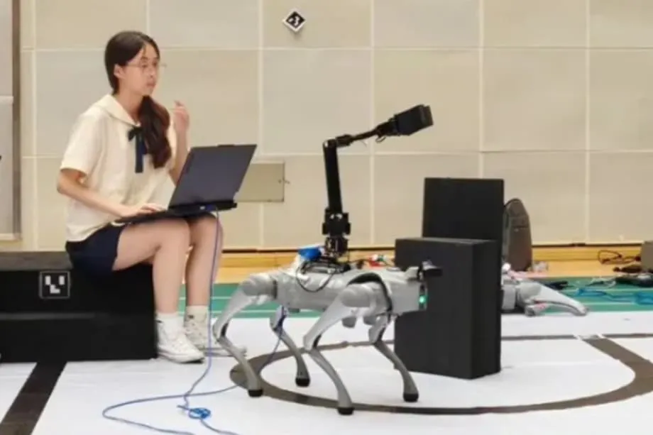 宇树科技推出基于 Go2 平台的机器狗学生培训课程
