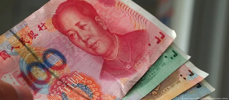 人民币在中国跨境支付中超越美元,贸易使用率上升但限制依然存在
