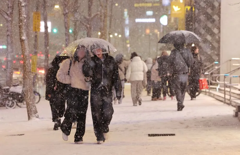 韩国传统的雪日庆典与习俗