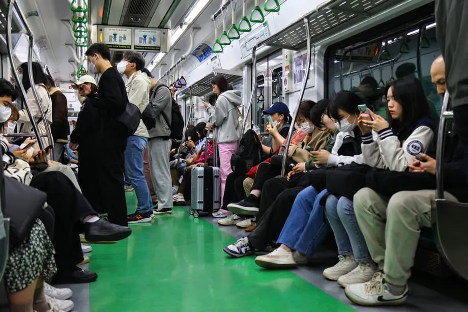 韩国通勤时间全球最长，加剧心理健康危机