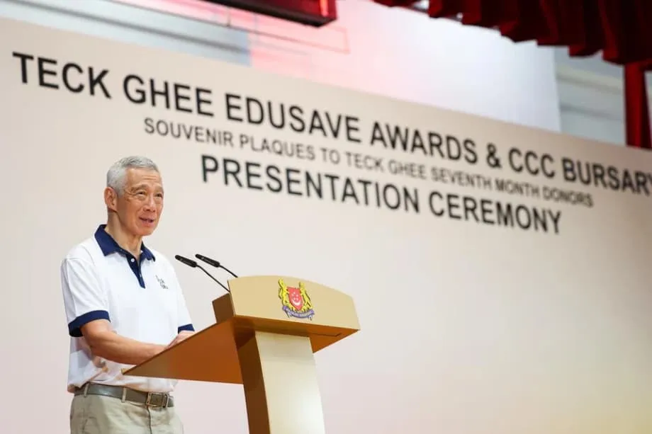 李显龙:面对全球不确定性,新加坡人必须持续提升技能