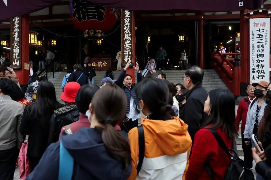 外交危机之际，中国游客撤离重塑日本经济