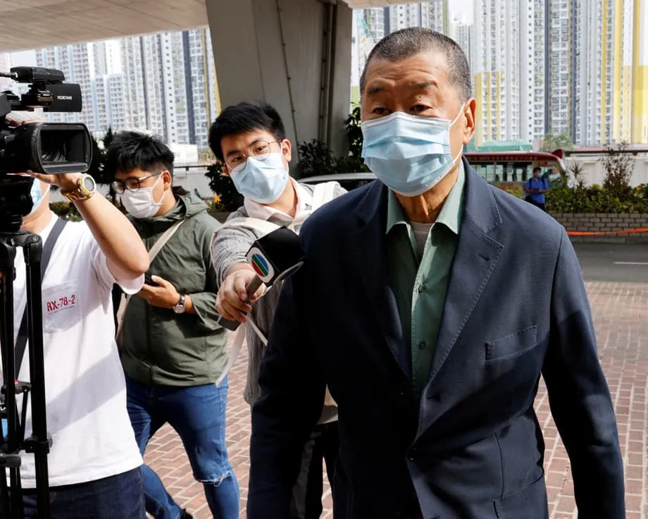 香港法院推翻黎智英欺诈罪判决，但这位传媒大亨仍在狱中