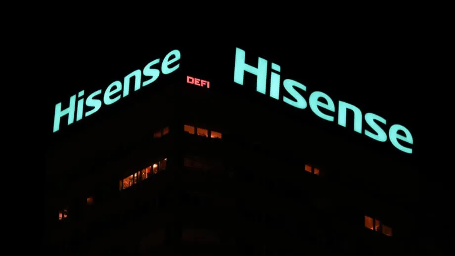 海信电视在基本操作时强制播放无法跳过的广告，引发全球用户抗议并招致法律诉讼