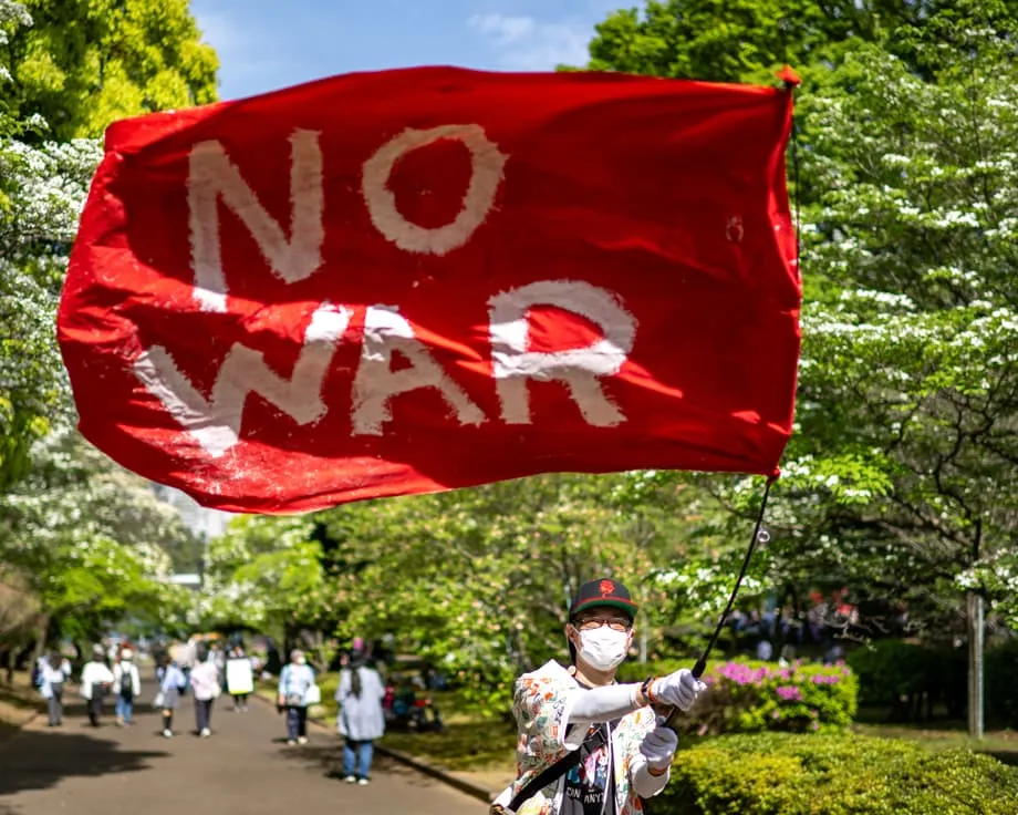 日本青年反对修宪,和平主义时代面临最大考验