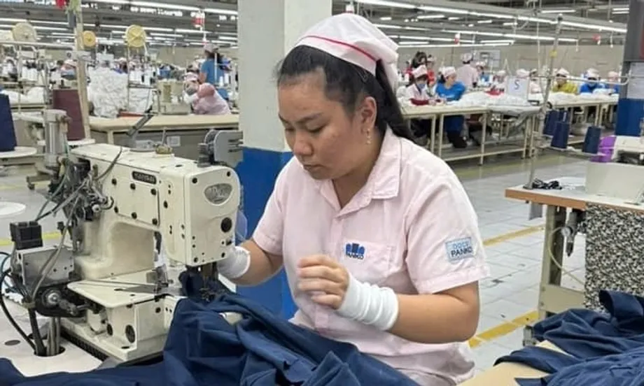 失业与不确定性：越南服装厂工人面临春节前工厂关闭