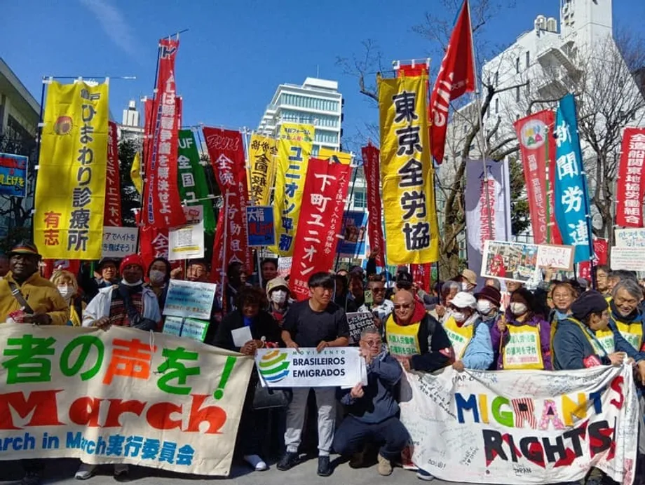 排外情绪升温之际，外国劳动者在东京游行，要求获得权利与尊严