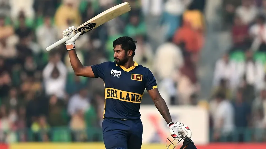 Kamindu Mendis Hits Maiden ODI Century as Sri Lanka Set Pakistan 326 in Tri-Series Final