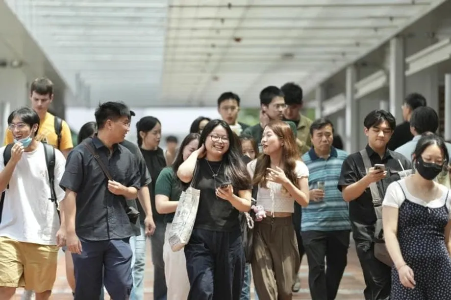 留学选择转向亚洲，香港与新加坡争夺国际学生